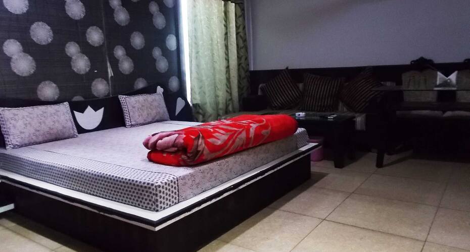 M2  Hotel, Hissar 4